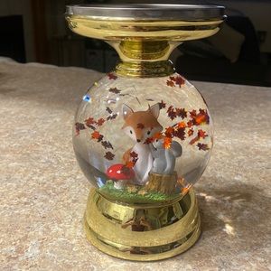 2021 FOREST FRIENDS WATER GLOBE PEDESTAL